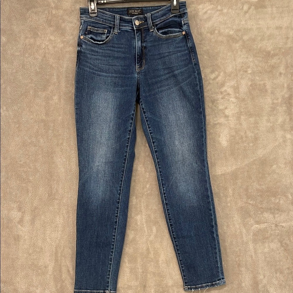 Judy Blue Boyfriend Fit Ankle Cropped Blue Jeans Women's sz 3/26 hem distressed